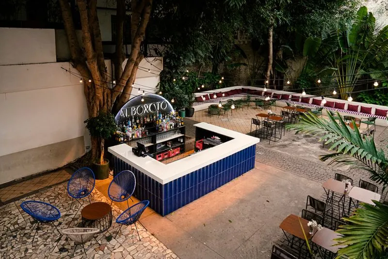 Barra en la terraza de Alboroto Las Palmas